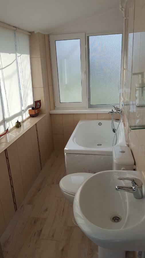 Casa Bunicilor Granny'S House Villa Юриловка Екстериор снимка